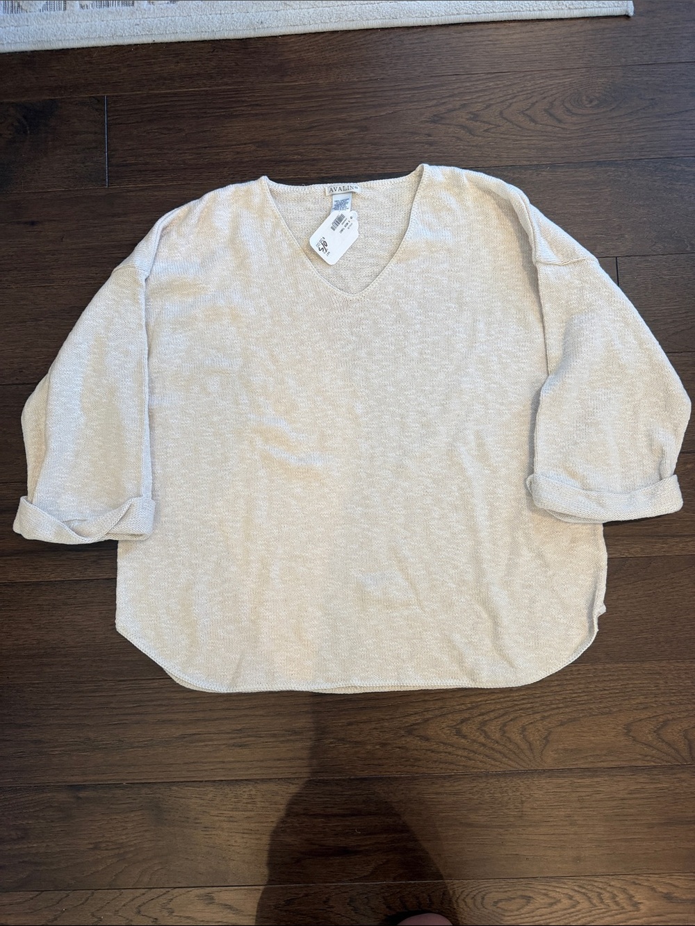 Avalin V-Neck Beige Knit Sweater in Oatmeal in One Size NWT - C53-041